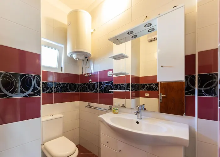 Jakov I 포드스트라나