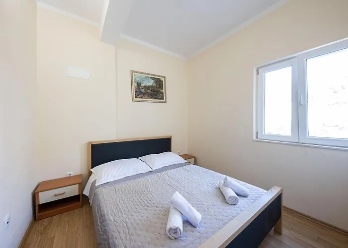 아파트 Jakov I 포드스트라나